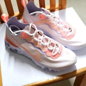 Womens Nike React Running Shoe Size 7.5